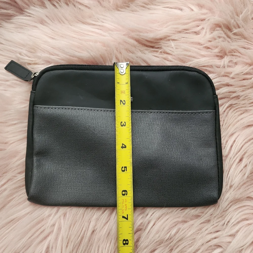 TUMI Delta zipper travel pouch cosmetic bag